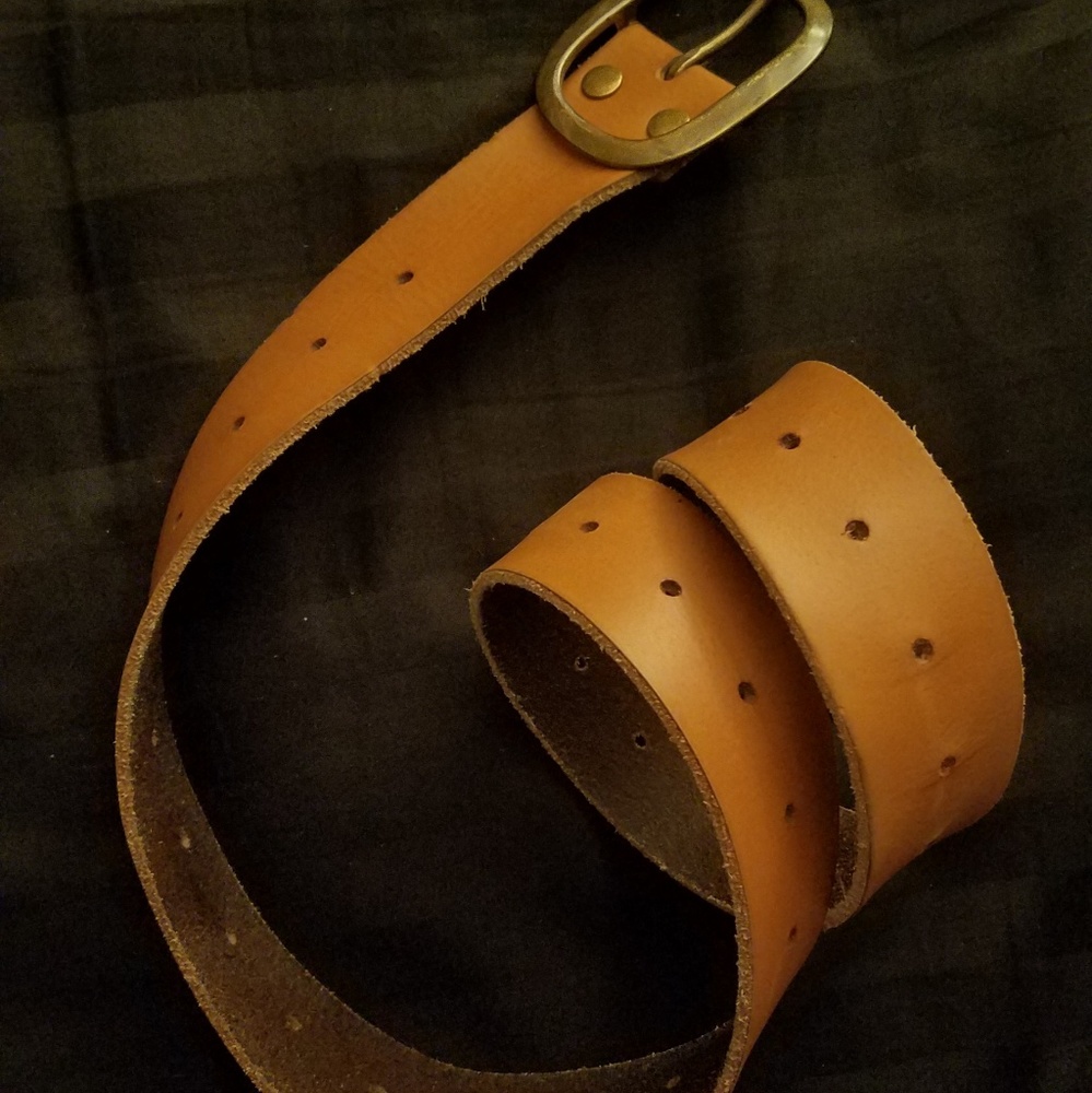 Light Brown Leather Belt 31"